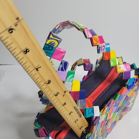 Structured Artsy Quirky Vibrant Contemporary Candy Wrapper Statement Handbag O/S - Picture 13 of 16